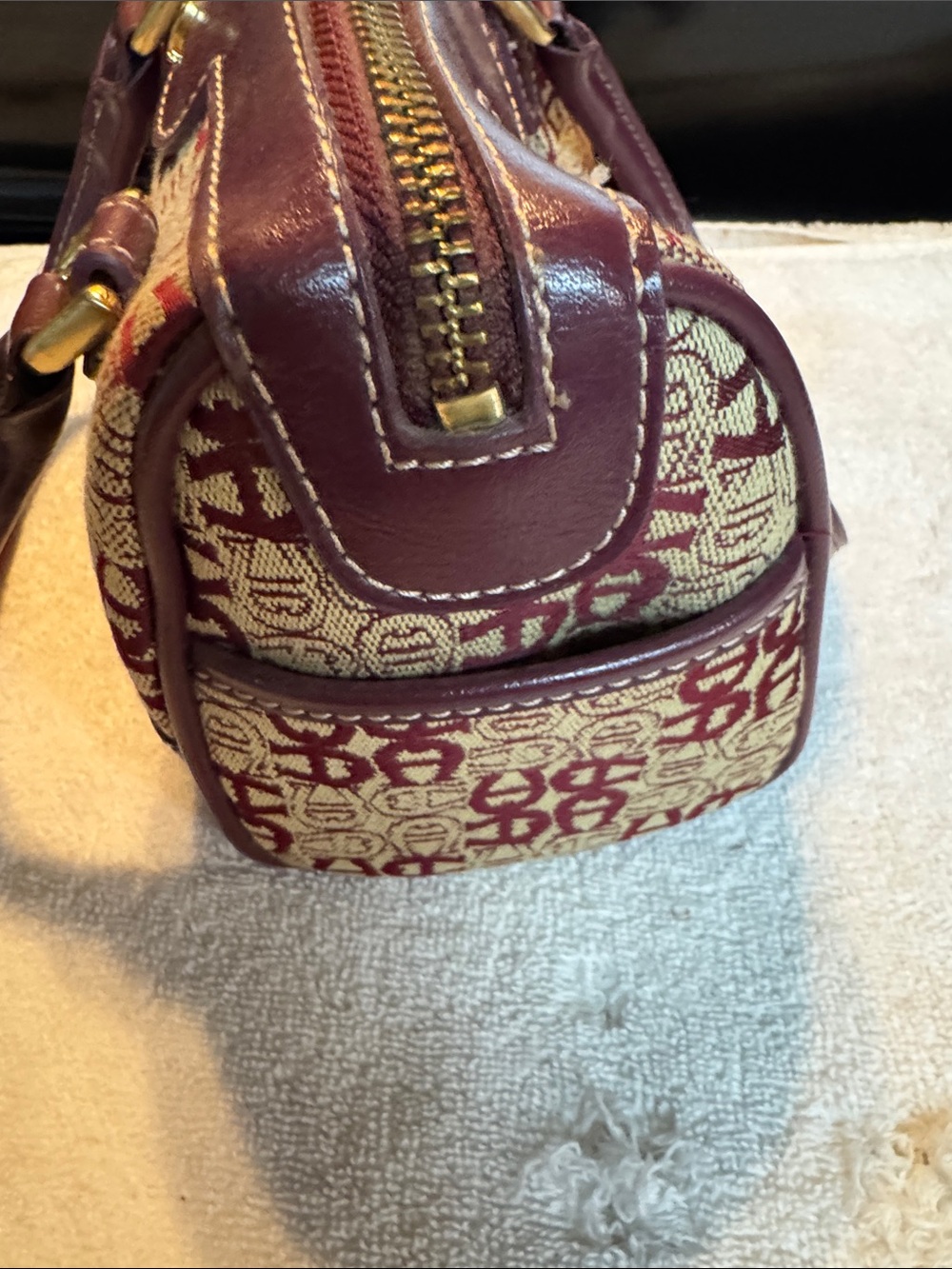 Etienne Aigner Burgundy Patterned Satchel with Matching Wallet - Picture 3 of 9